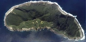 L'isola Uotsuri Jima da satellite