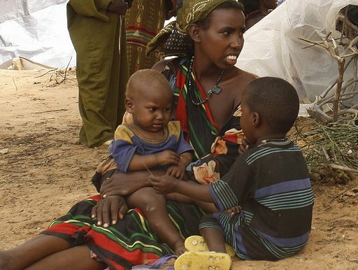 Nel Corno d'Africa la peggiore carestia degli ultimi 60 anni  Ieri i primi aiuti ONU in Somalia