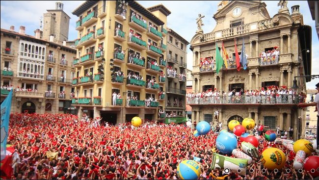 Pamplona in Fiesta