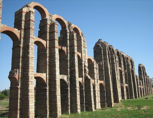 L’acquedotto romano di Merida (Spagna), dichiarato Patrimonio Unesco.