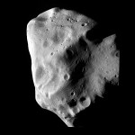 -L'asteroide 21 Lutetia come ripreso il 10 luglio 2010 dalla sonda Rosetta dell'ESA. Fonte: ESA.