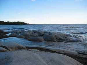 800px-Lake_Superior_at_Neys_Provincial_Park_Ontario