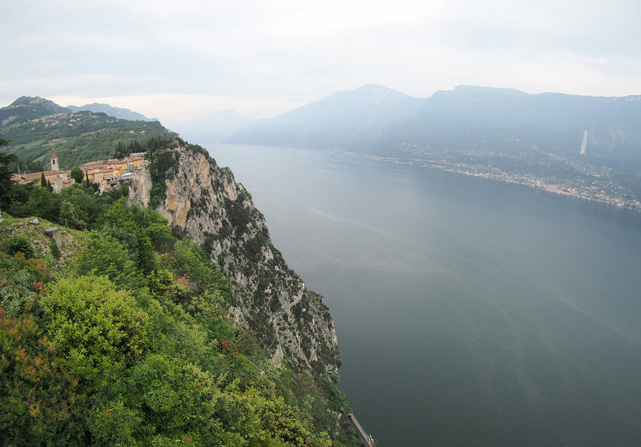 Atlarte, percorsi di Geografia e Arte: Klimt sul lago di Garda