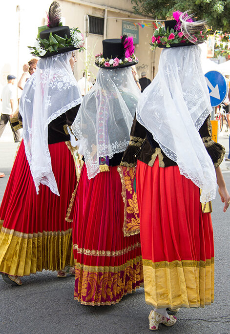 Sardegna-costumi-tradizionali