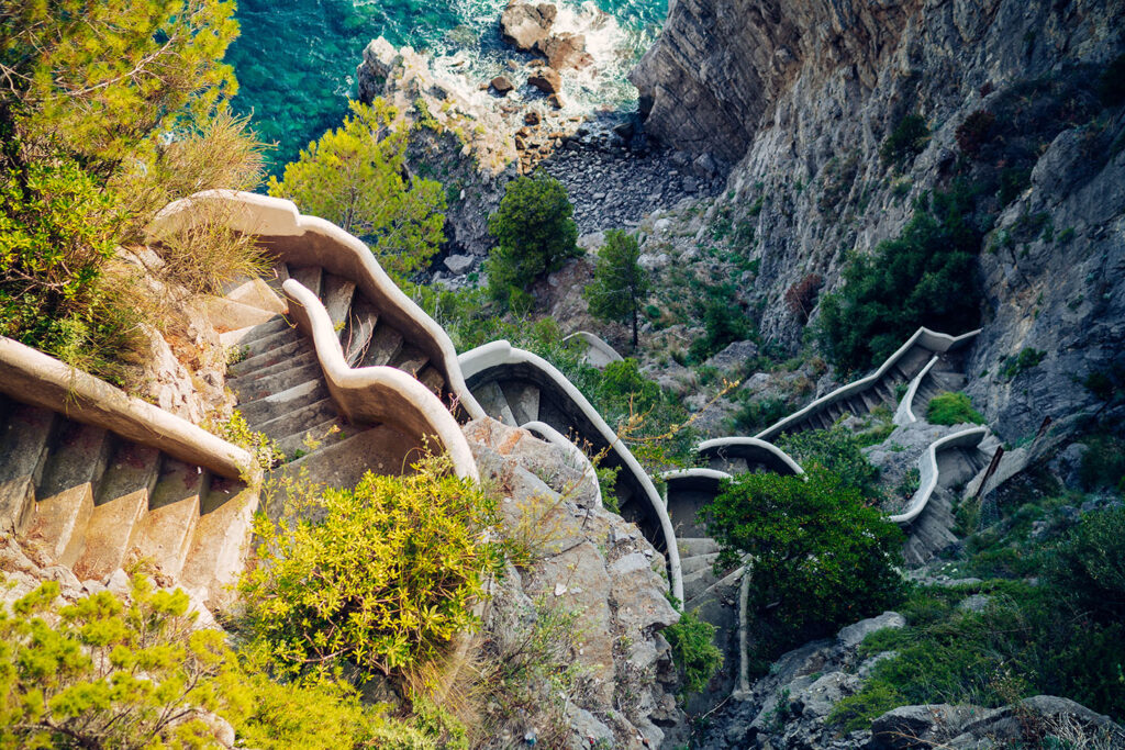 Amalfi-scalinata-mulattiera