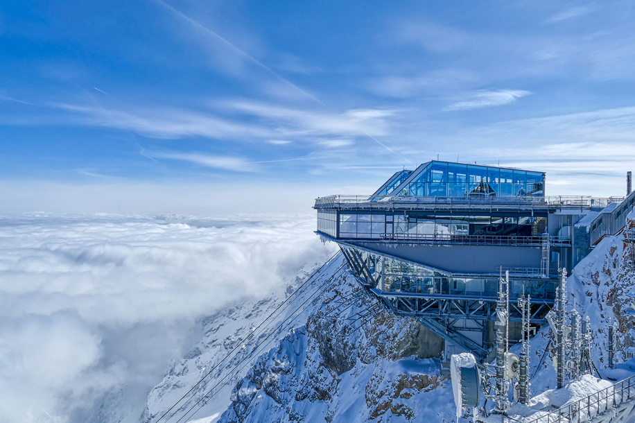 In cima allo Zugspitze: quale sostenibilità per l'ambiente alpino?