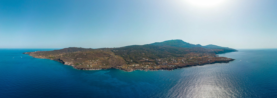 Paesaggi italiani: Pantelleria, l’isola figlia del vento
