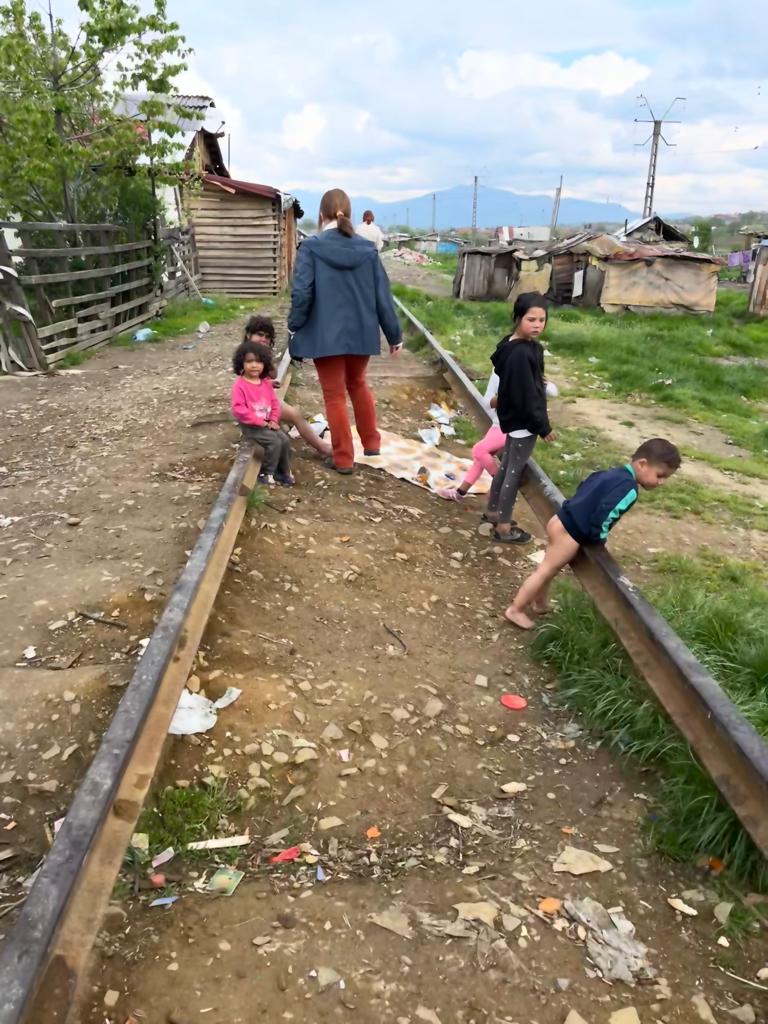 Romania-volontariato-campo-rom-bambini