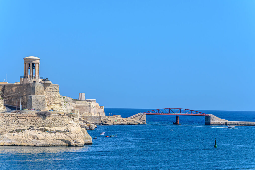 Malta-La-Valletta-ponte-Sant-Elmo