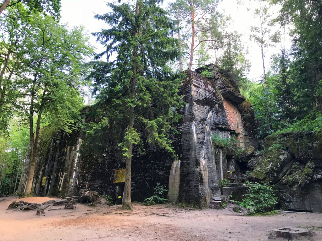 Masuria-Polonia-bunker-nazisti-Tana-del-Lupo