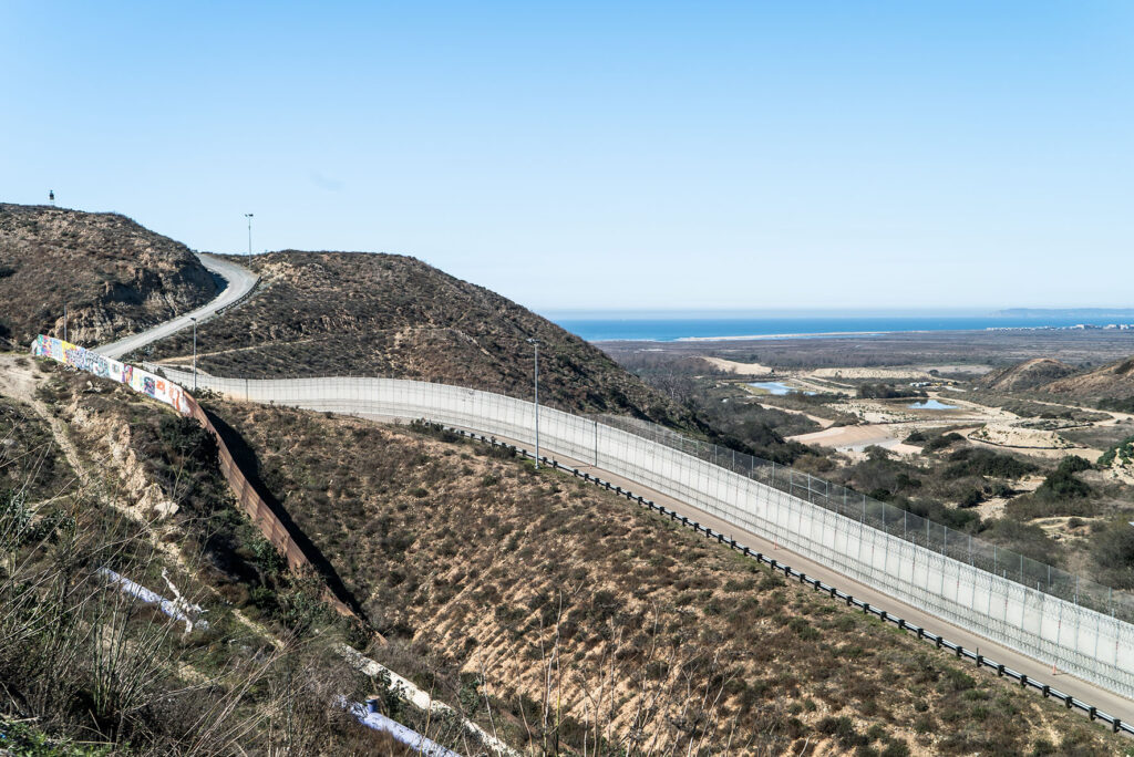 confine-muro-tra-USA-e_Messico