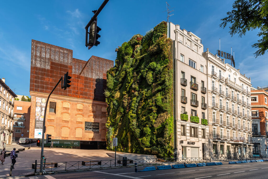 rigenerazione-urbana-Madrid-pareti-verdi