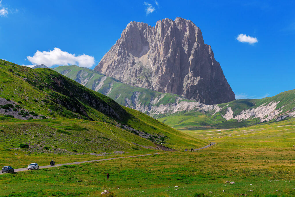 Italia-montagne-Appennini-Gran-Sasso