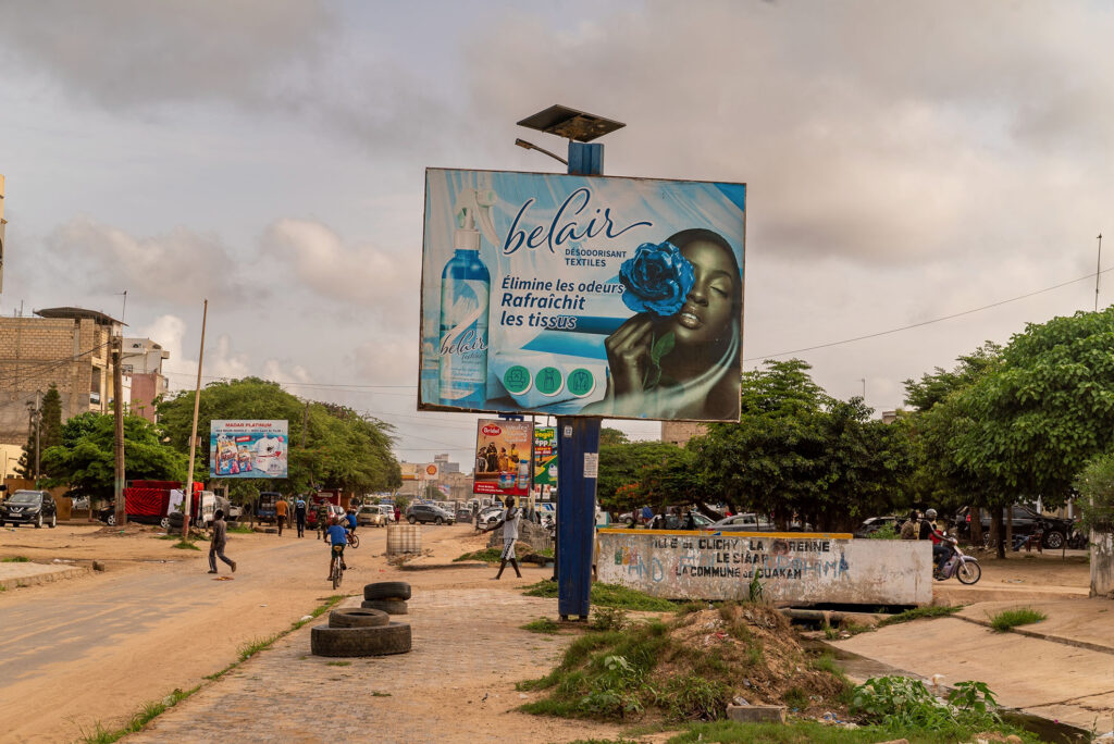 colonialismo-culturale-advertising