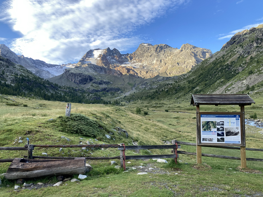 Lungo un sentiero glaciologico: un viaggio nel tempo
